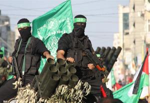 تسليم الفلسطيني الرابع متّهم بإطلاق الصواريخ